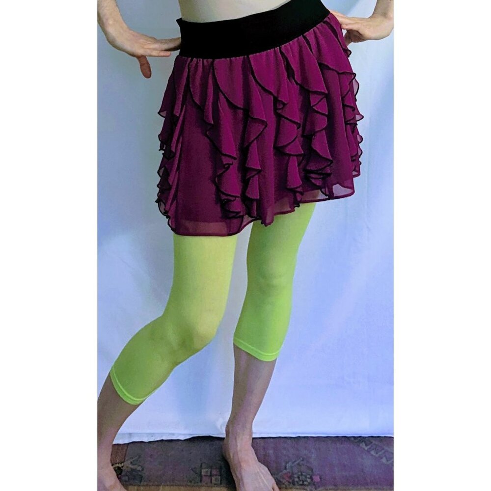 Express Magenta Ruffled Skirt sz Medium Elastic Waist (can fit S, maybe L too)